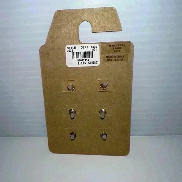 NEW! Aeropostale Earrings Black White / Dice, Ying-Yang / One Size / 3 pair - Picture 3 of 6